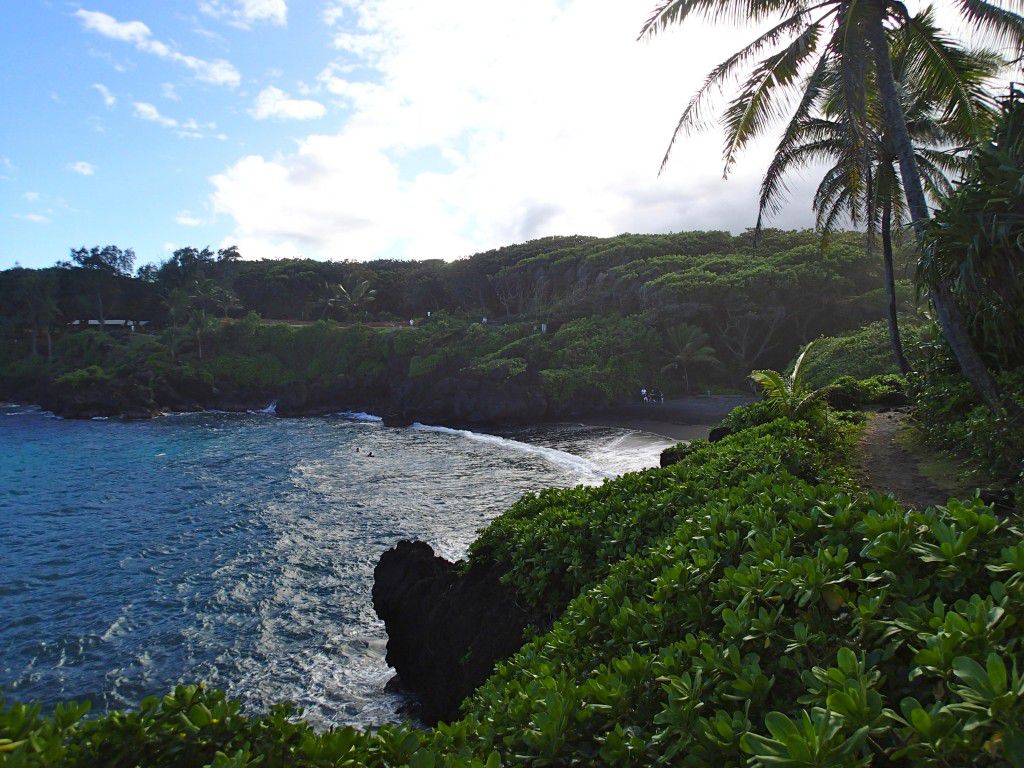 Black_Sand_Beach_Road_to_Hana_Maui_Travel