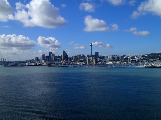View_of_Auckland_New_Zealand_from_Auckland_Harbour_Bridge_Ms_Traveling_Pants