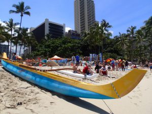 Outrigger_Canoe_Waikiki_Beach_Honolulu_Ms_Traveling_Pants