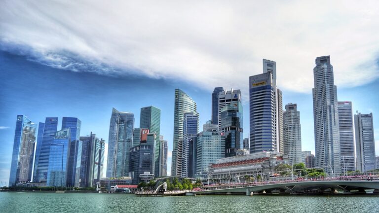 singapore-daytime-skyline